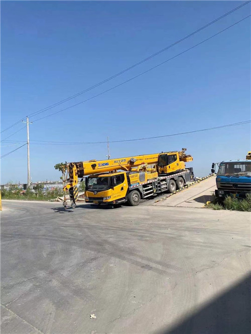 涪陵区吊车作业时，可能会产生哪些额外收费项目？